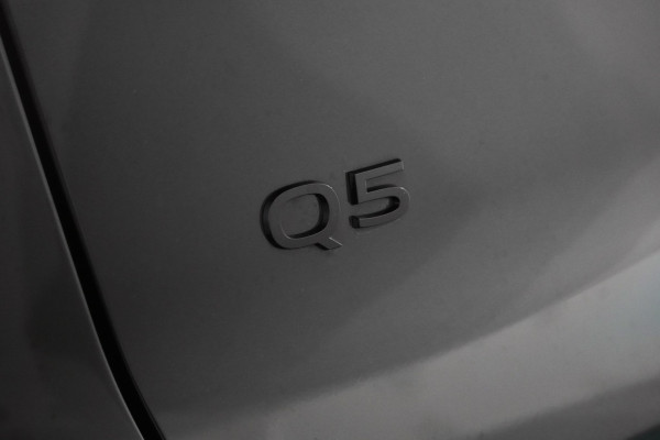 2025 Audi Q5 FY 55 TFSI e S Line SUV Image 6