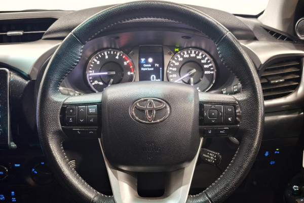 2021 Toyota HiLux GUN126R SR5 Dual Cab Pick Up Image 9
