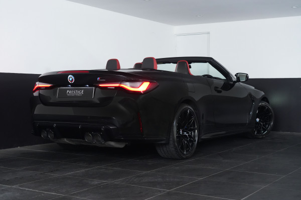2022 BMW M4 Competition Convertible Image 21