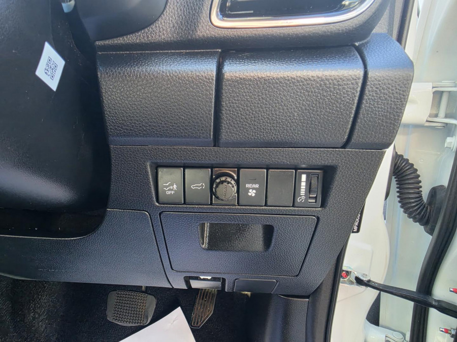 2023 Isuzu MU-X RJ LS-T SUV Image 17