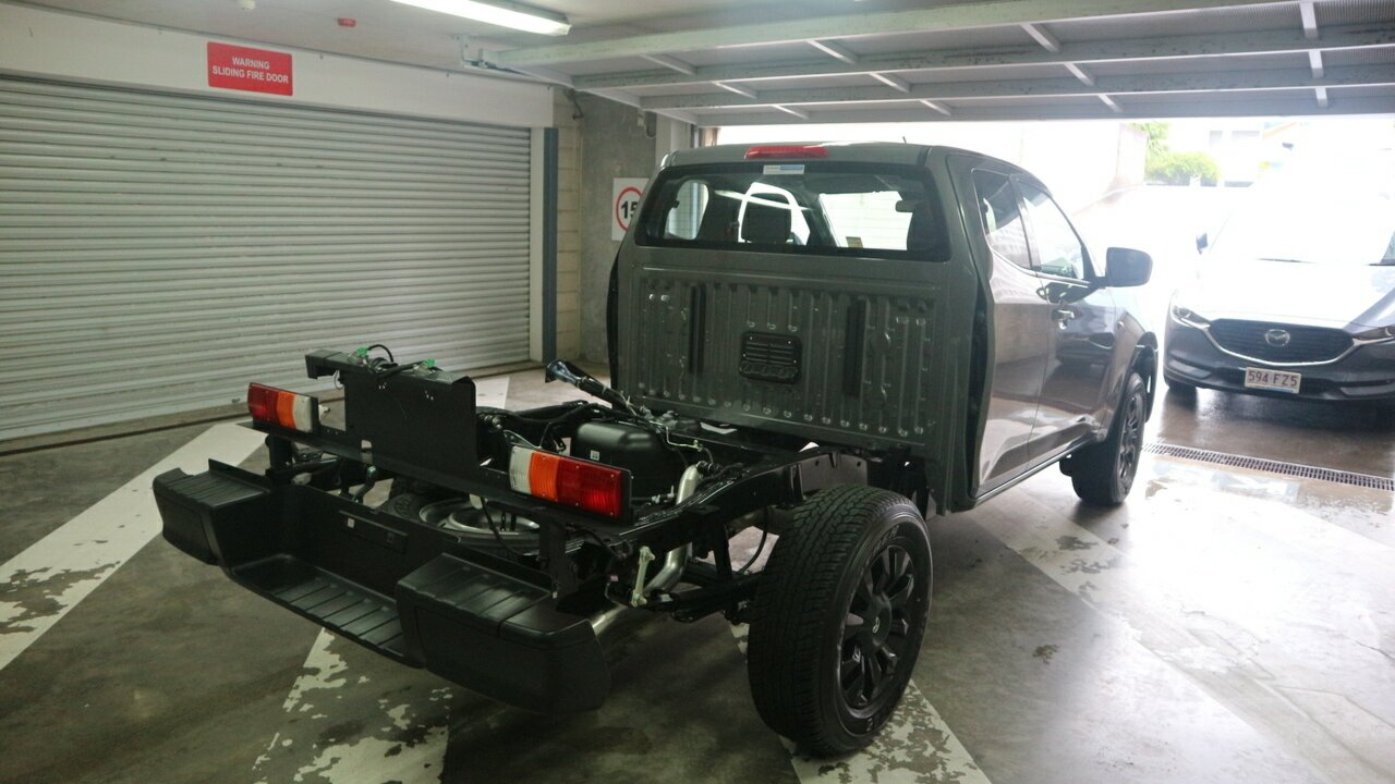 2025 Mazda BT-50 TF XT Cab Chassis Image 6