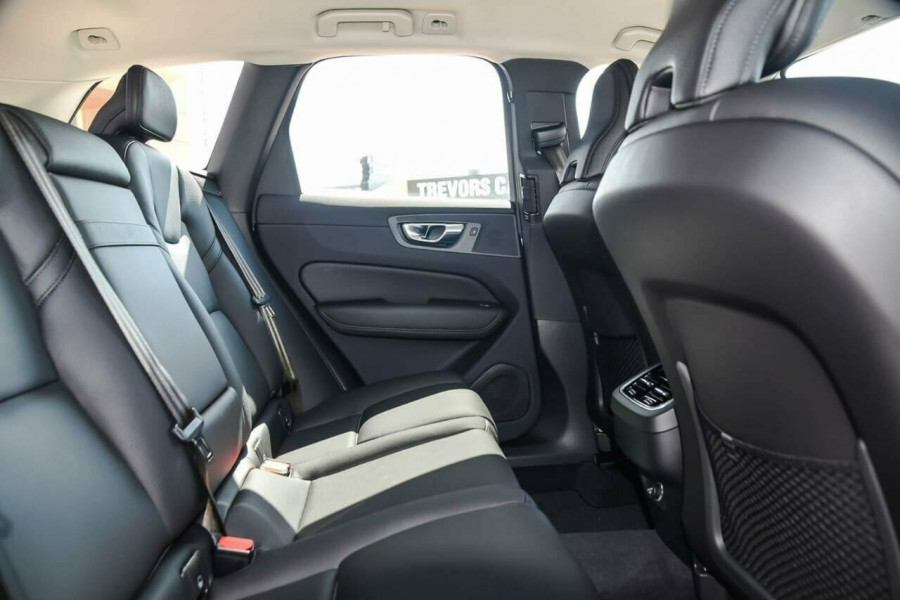 2019 MY20 Volvo XC60 UZ T5 Momentum Suv Image 9