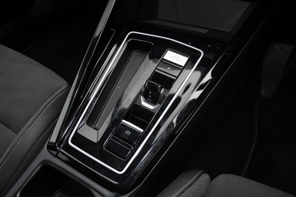 2025 MY26 Volkswagen Golf 8.5 110TSI Style Hatch Image 13