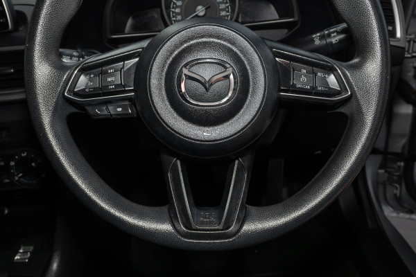 2016 Mazda 3 BM5478 Neo Hatch Image 11
