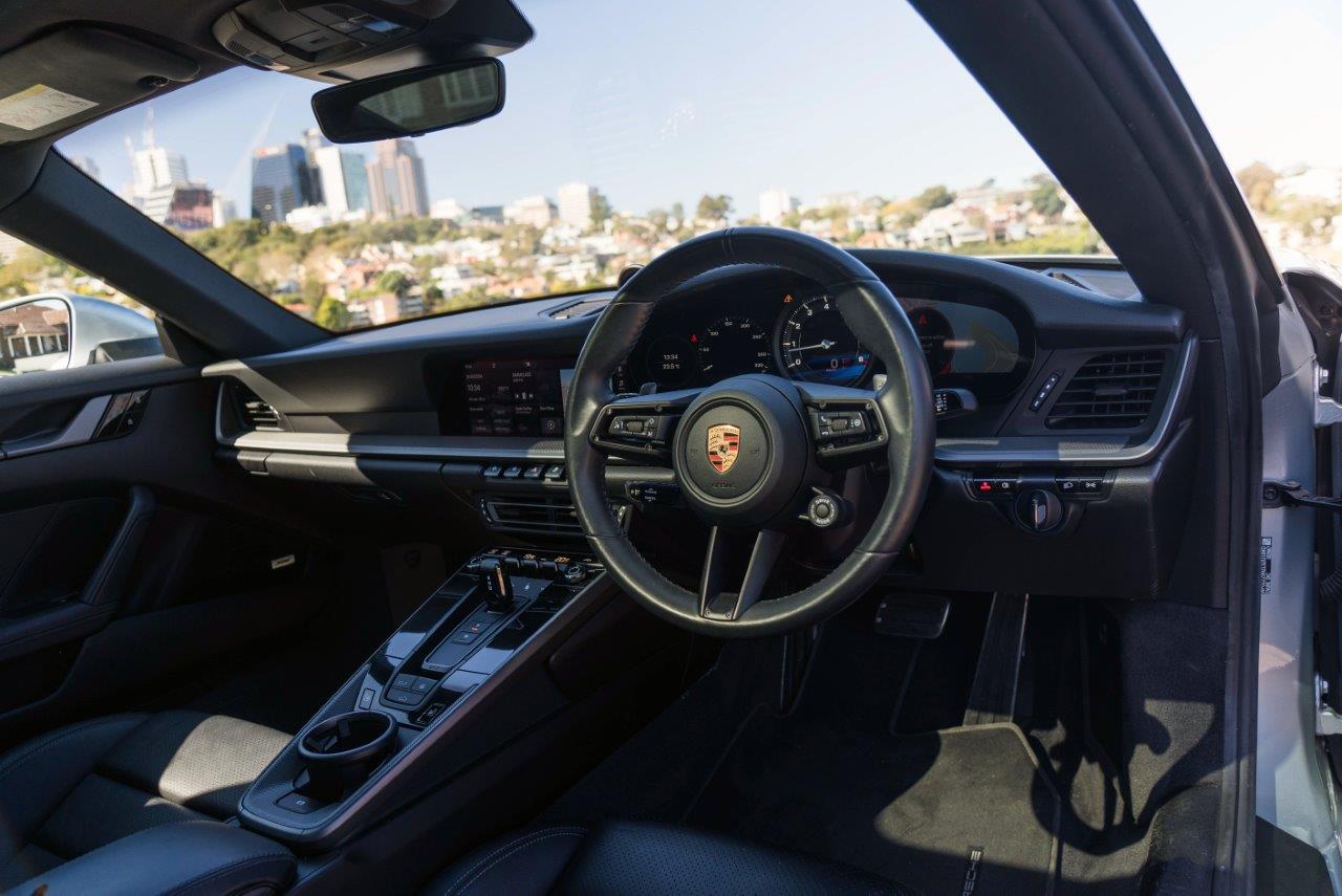 2020 Porsche 911 Carrera Coupe Image 8