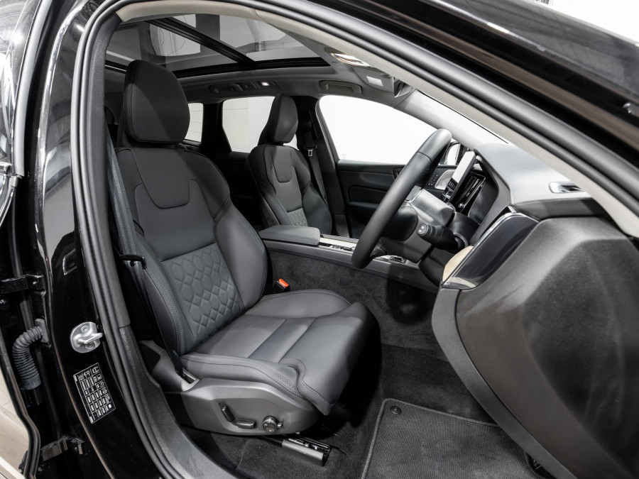 2026 Volvo XC60 UZ B5 Ultra Dark 2L Mild Hybrid AWD SUV Image 20