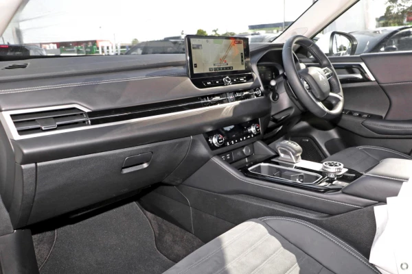 2025 Mitsubishi Outlander ZM Aspire SUV Image 11