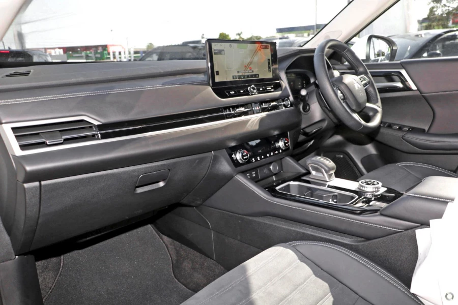 2025 Mitsubishi Outlander ZM Aspire SUV Image 11