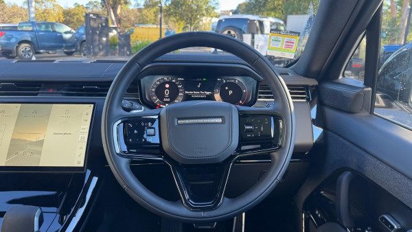 2025 Land Rover Range Rover Sport L461 D350 Dynamic HSE SUV image 13