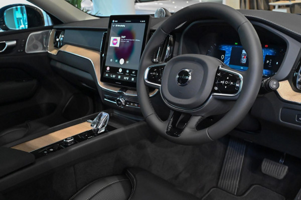 2026 Volvo XC60 UZ Ultra B5 Dark SUV Image 6