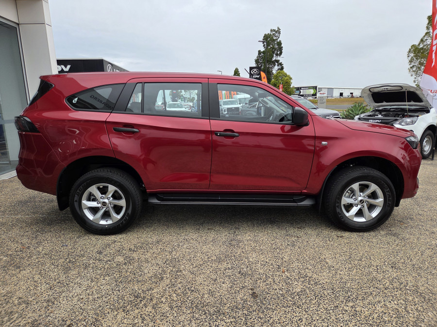 2026 MY25.5 Isuzu MU-X RJ LS-M SUV Image 2