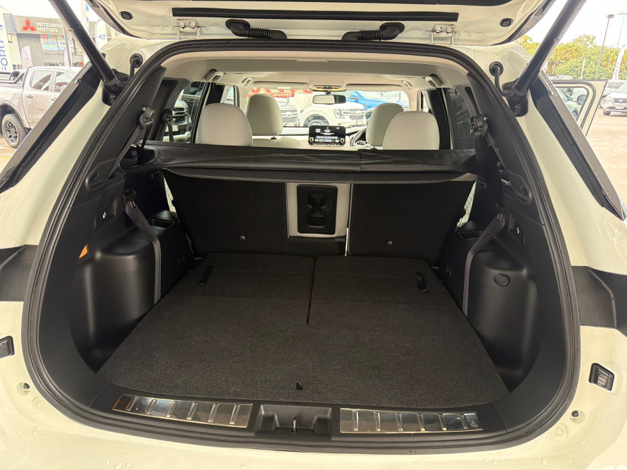 2021 MY22 Mitsubishi Outlander ZM Exceed SUV Image 22