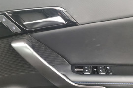 2024 MG MG4 MEH32 Essence 64 Hatch