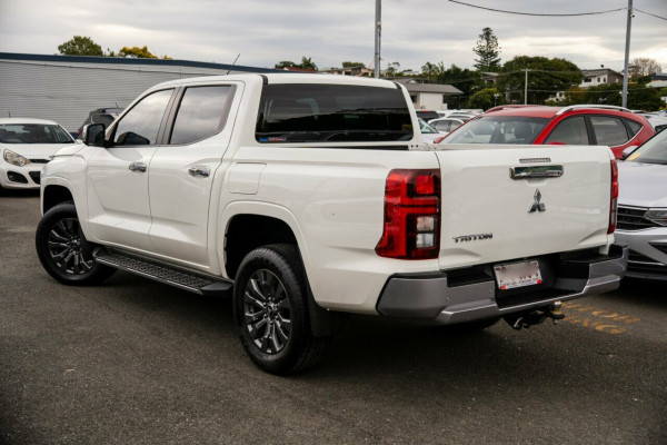 2024 MY25 Mitsubishi Triton MV  GLS Cab Chassis Image 2
