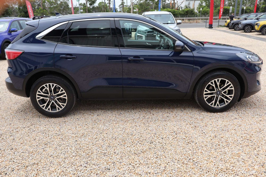 2022 Ford Escape ZH  SUV Image 8