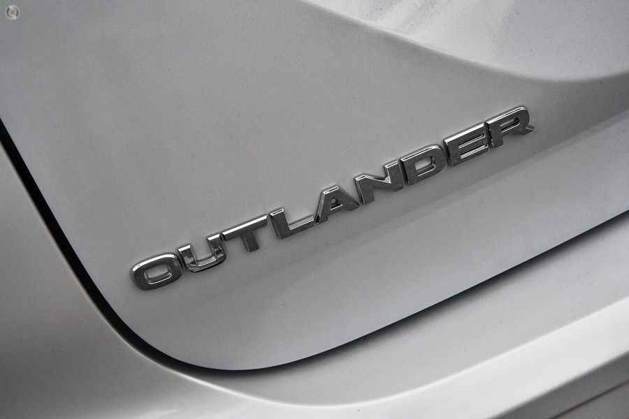 2026 Mitsubishi Outlander ZM LS SUV Image 11