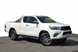 Toyota HiLux SR5 GUN126R