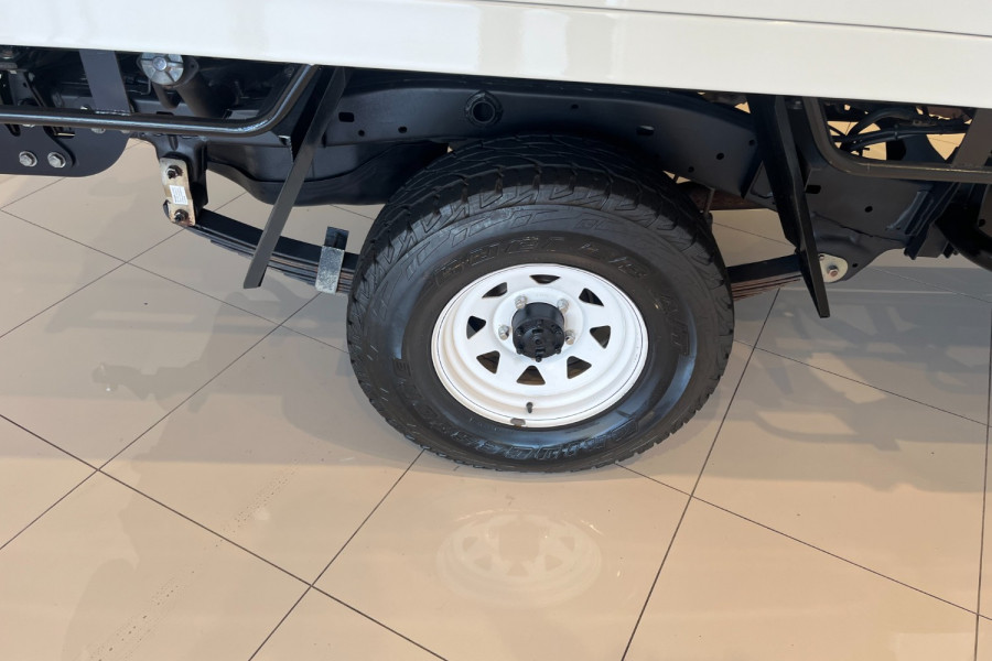 2017 Toyota LandCruiser VDJ79R WorkMate Cab Chassis Image 13