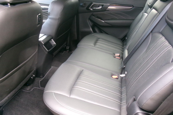 2023 MY24 Isuzu MU-X RJ LS-T SUV Image 15