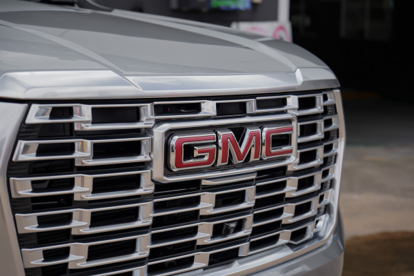 2025 GMC Yukon  Denali Wagon Image 4