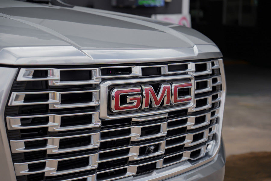 2025 GMC Yukon  Denali Wagon Image 4