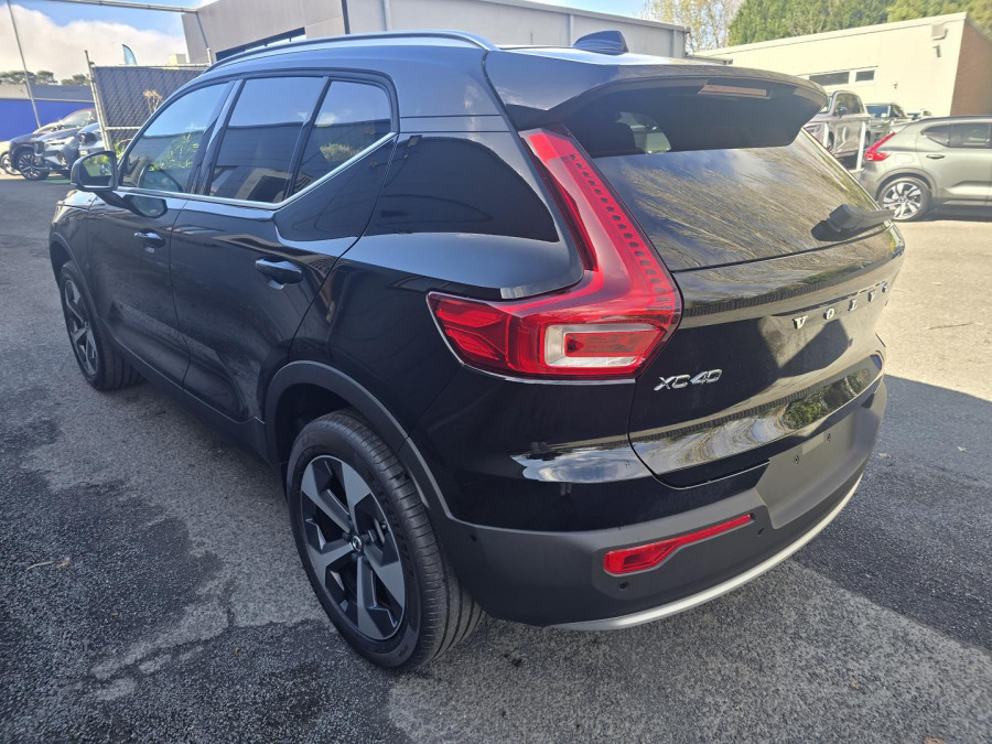 2026 MY27 Volvo XC40 XZ Ultra B4 Bright SUV Image 5