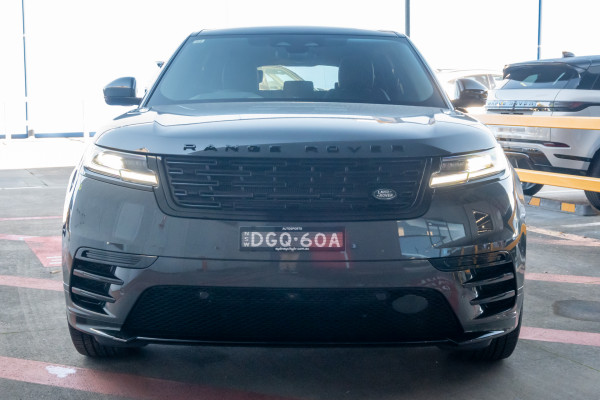 2026 Land Rover Range Rover Velar L560 P250 Dynamic SE SUV image 4