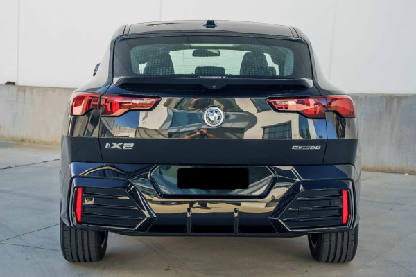 2024 BMW iX2 U10 eDrive20 M Sport SUV image 3