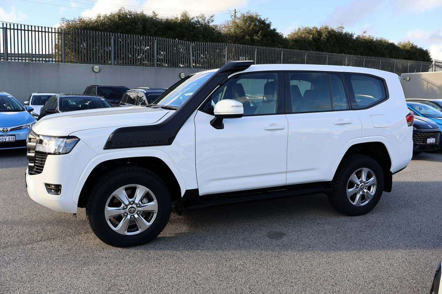 2023 Toyota LandCruiser FJA300R GX SUV Image 6