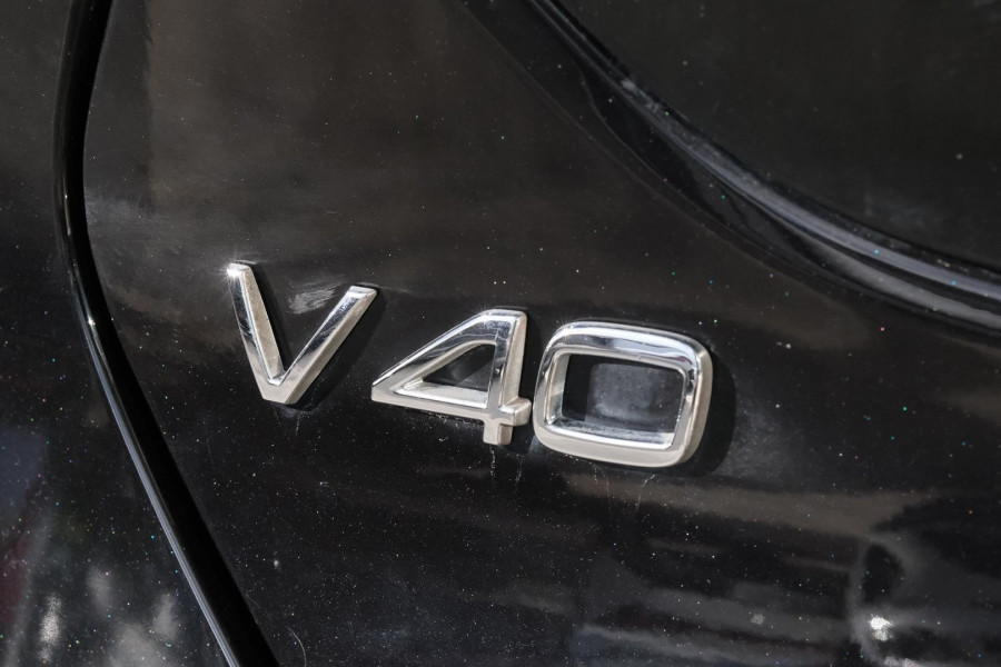 2015 MY16 Volvo V40 M Series T3 Kinetic Hatch Image 22