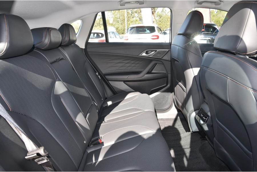2025 MG HS AS33 Excite SUV Image 12
