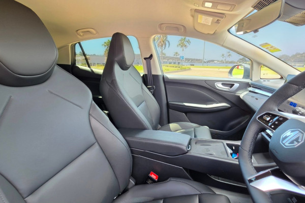 2026 MG MG4 EV Urban AH4E Essence 43 Hatch Image 2