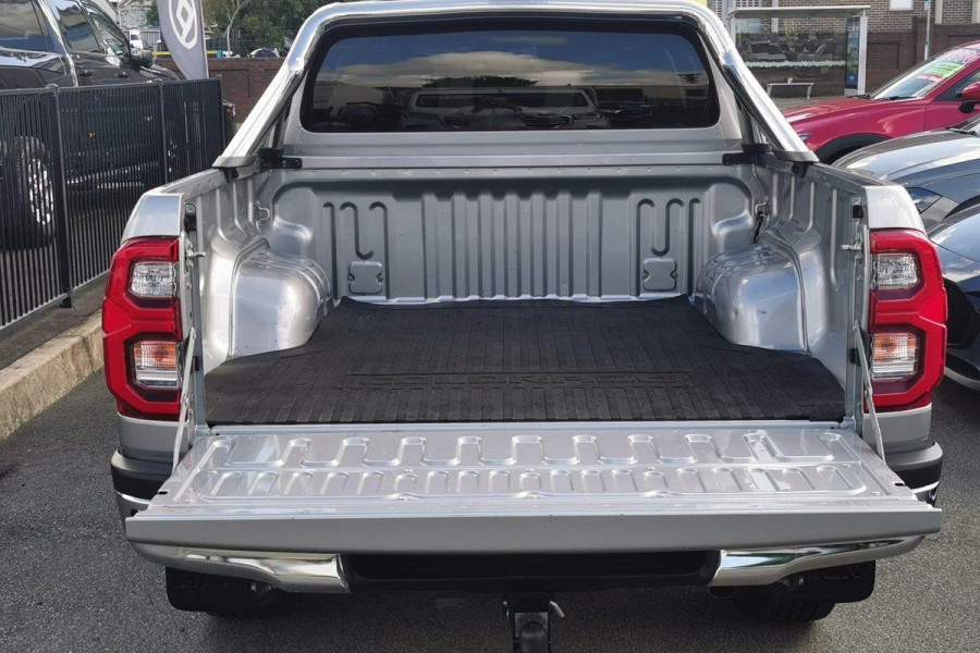 2019 Toyota HiLux  SR5 Dual Cab Ute Image 6