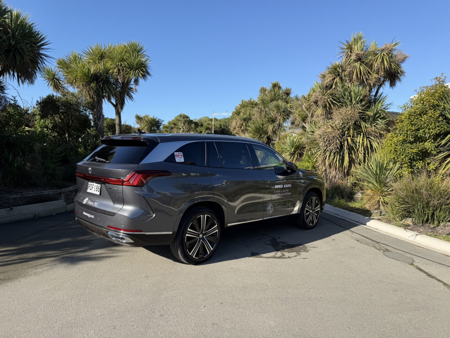 2026 MY25 MG QS IS31 Essence SUV Image 2