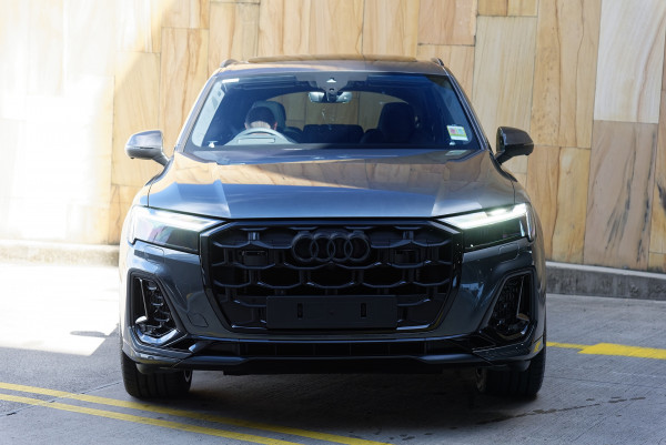 2026 MY25 Audi SQ7 4M TFSI SUV image 4