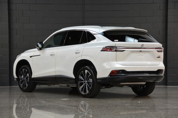 2026 MY25 MG HS AS33 Essence Hybrid SUV Image 6
