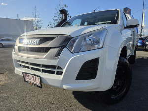 2017 Isuzu D-MAX  SX Cab Chassis
