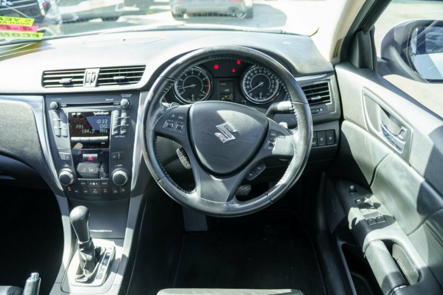 2010 MY11 Suzuki Kizashi FR Prestige Sedan Image 10