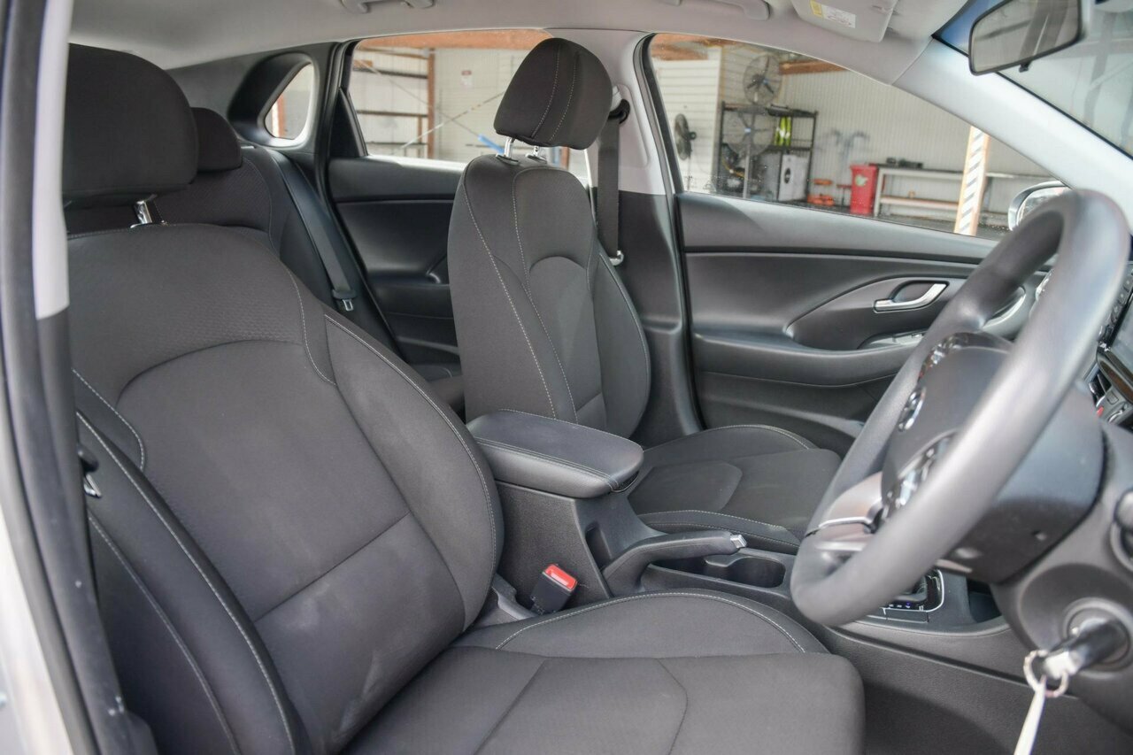 2017 MY18 Hyundai i30 PD MY18 Active Hatchback Image 8