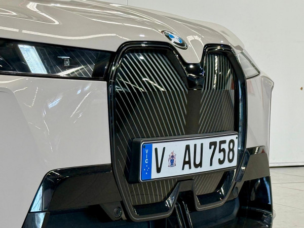 2026 MY25 BMW iX I20 xDrive45 M Sport SUV image 9