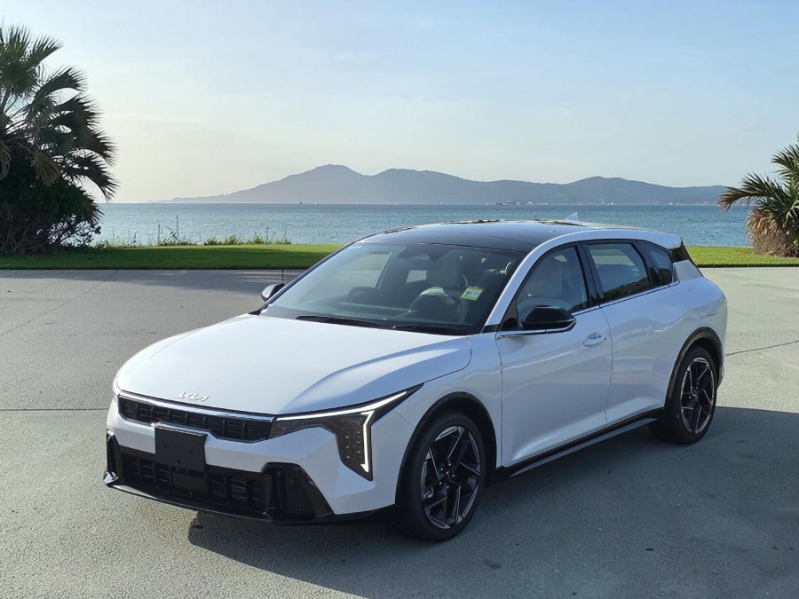 2025 MY26 Kia K4 CL4m GT-Line Hatch Image 4