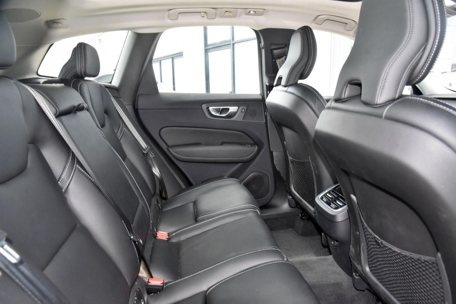 2023 Volvo XC60  Ultimate B5 Bright SUV Image 14
