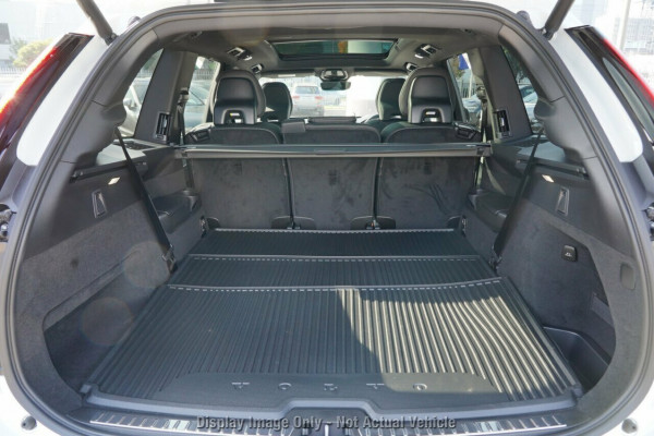2026 Volvo XC90 L Series Black Edition SUV Image 19