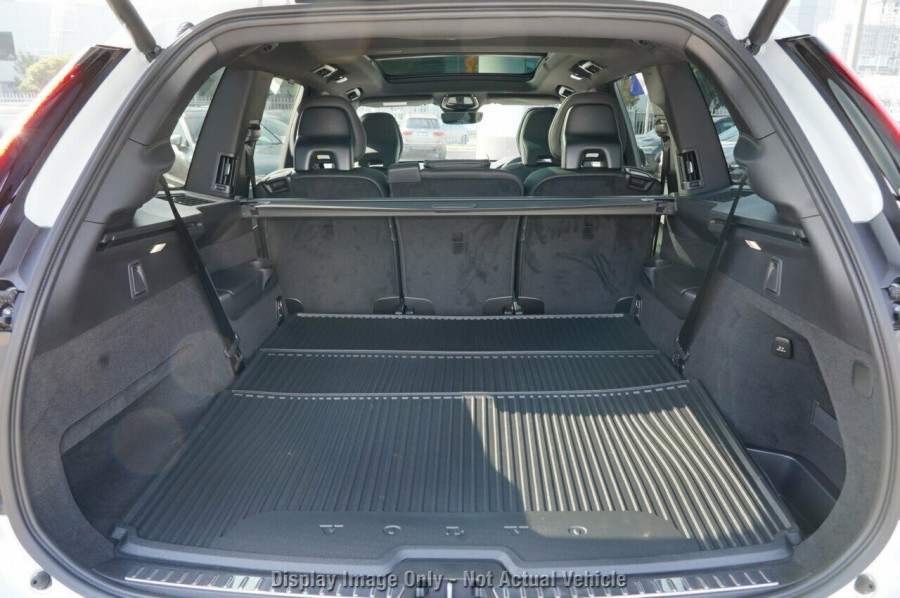 2026 Volvo XC90 L Series Black Edition SUV Image 19