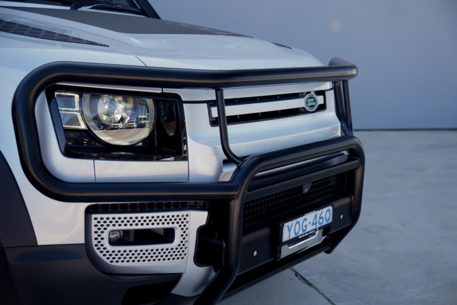 2020 Land Rover Defender L663 SE Wagon Image 53