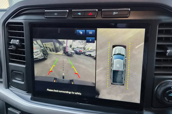 2023 Ford F-150  Lariat Dual Cab Image 19