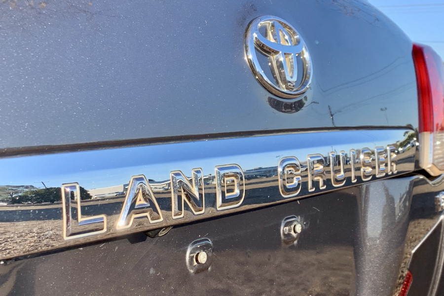 2015 MY13 Toyota LandCruiser VDJ200R VX SUV Image 10