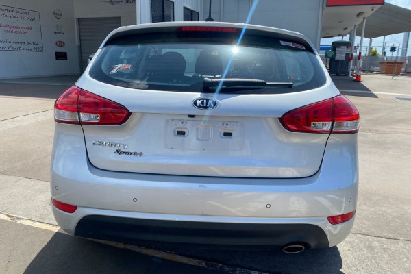 2017 MY18 Kia Cerato YD Sport+ Hatch Image 4