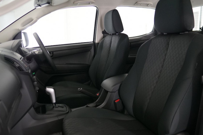 2019 Isuzu UTE D-MAX SX Crew Cab Ute High-Ride 4x2 Utility Image 6