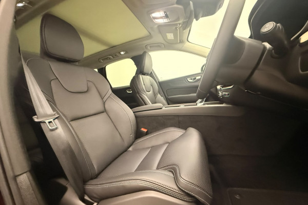 2025 MY26 Volvo XC60 UZ Ultra B5 Dark SUV Image 23